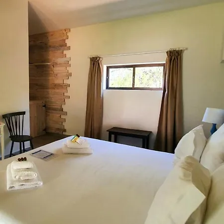 Casa Do Alto Bed & Breakfast