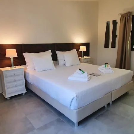 Casa Do Alto Bed & Breakfast