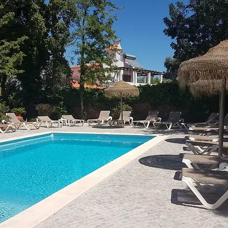 Casa Do Alto Bed & Breakfast 3*