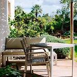 Casa Do Alto Bed & Breakfast